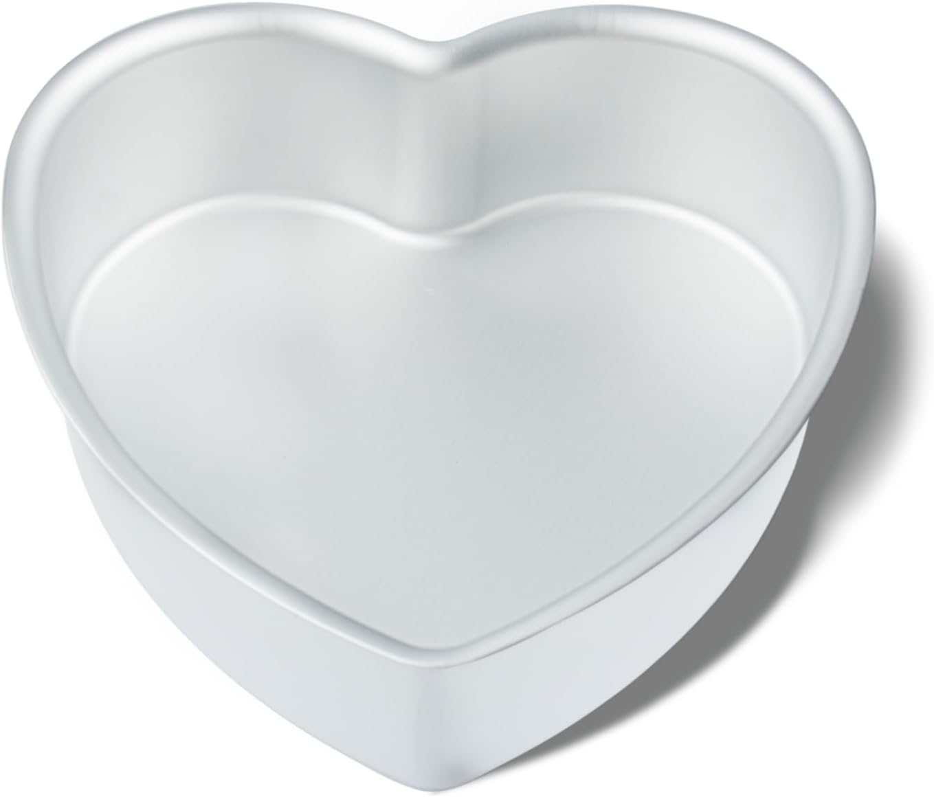 Kefyixc Heart Cake Pan showing detailed aluminum construction and heart shape